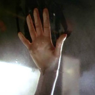 titanic, steamy hand on window, kate winslet