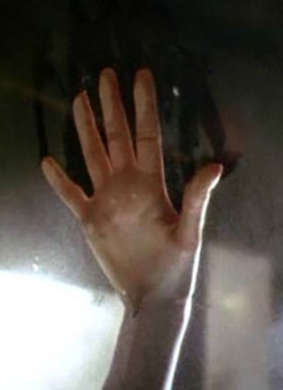titanic, steamy hand on window, kate winslet