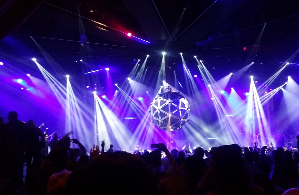 disco ball, laser lights, light show