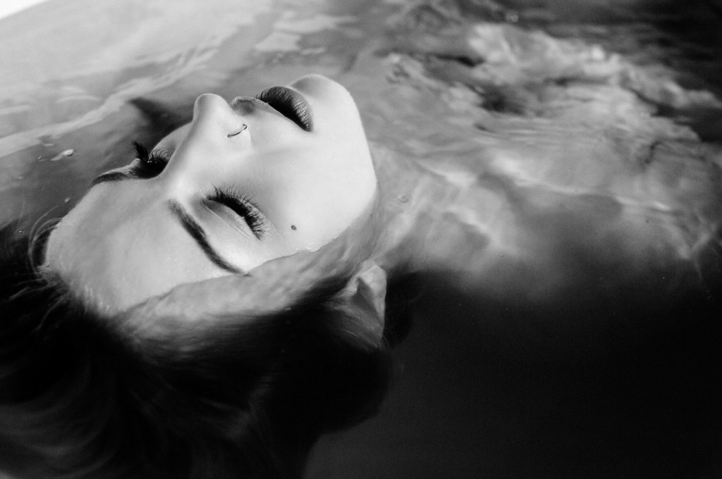 TATE TULLIER photography, tub time, naked woman in tub, submersion