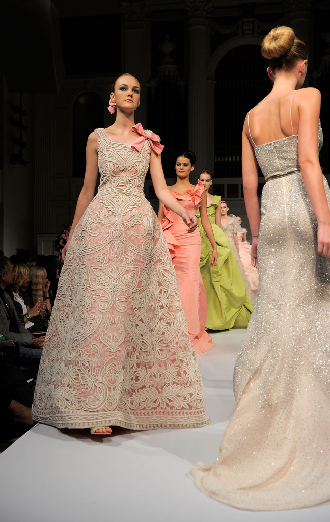 NEW YORK - SEPTEMBER 16: A model walks the runway at the Oscar de la Renta Spring 2011 fashion show during Mercedes-Benz Fashion Week at 583 Park Avenue on September 16, 2010 in New York City. (Photo by Jemal Countess/Getty Images)