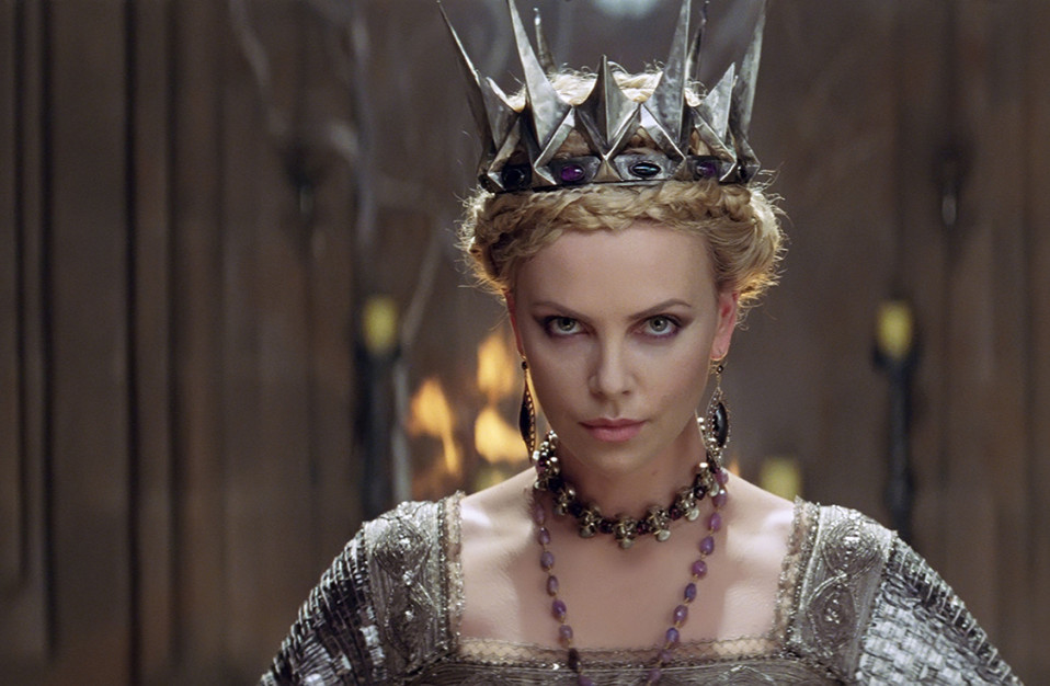 charlize theron snow white and the hunstman