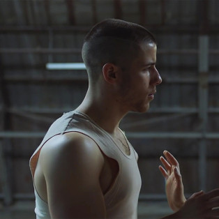 tove lo, nick jonas, close music video