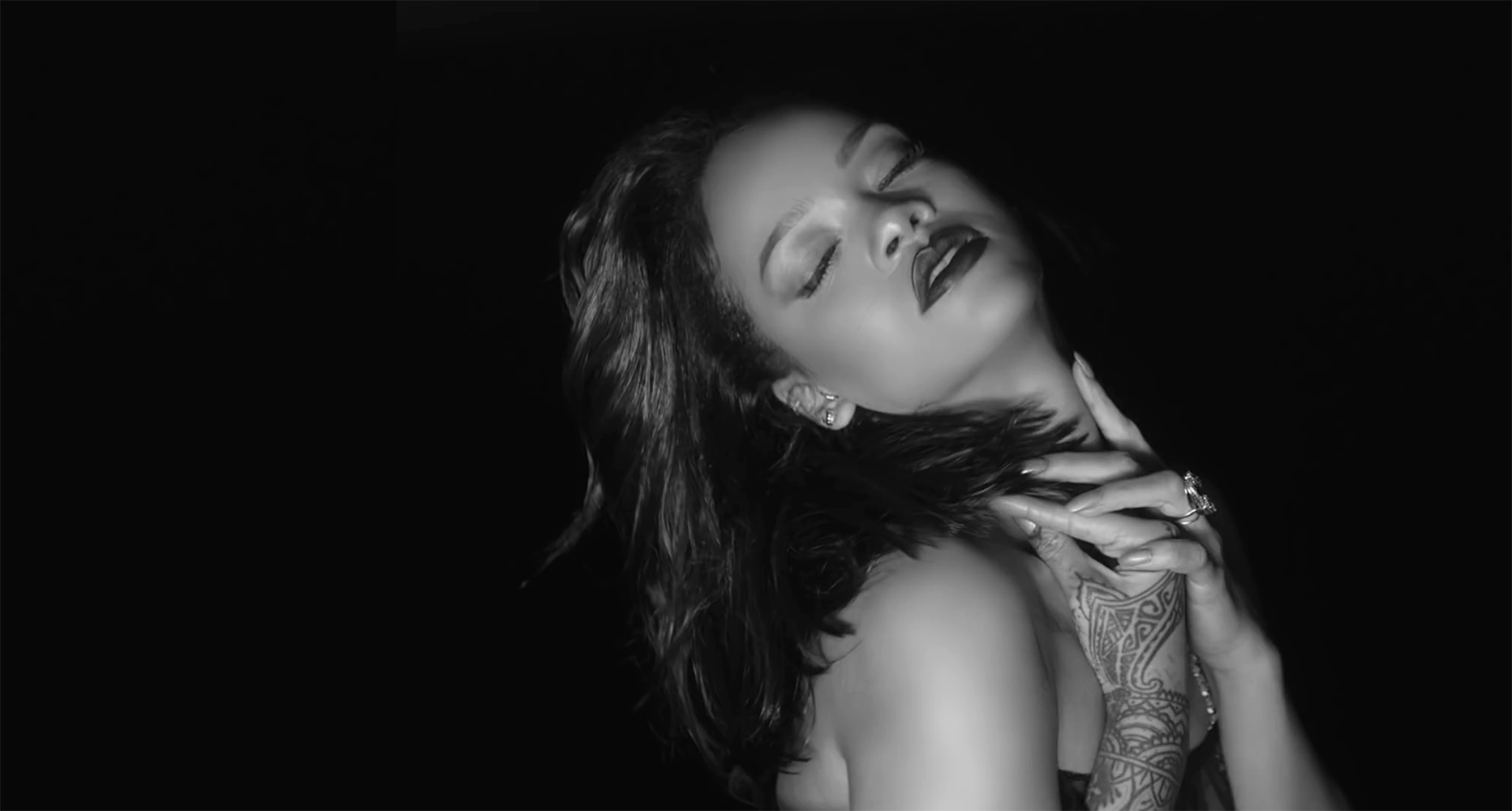 rihanna, kiss it better