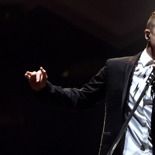 LOS ANGELES, CA - AUGUST 12: Justin Timberlake performs onstage during The 20/20 Experience World Tour at Staples Center on August 12, 2014 in Los Angeles, California. (Photo by Kevin Winter/Getty Images for JT)