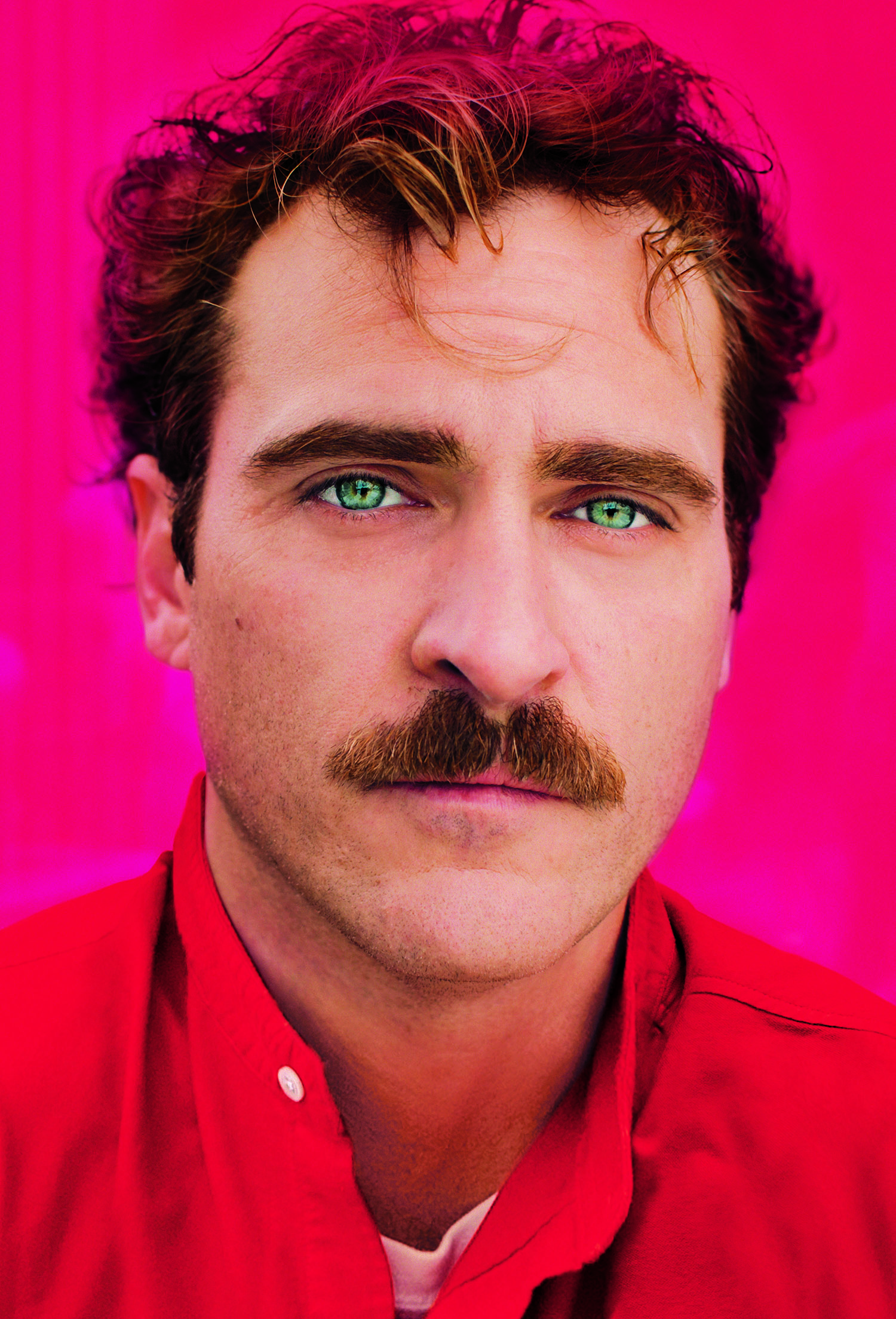 joaquin phoenix,, with green eyes wearing a red shirt, her film
