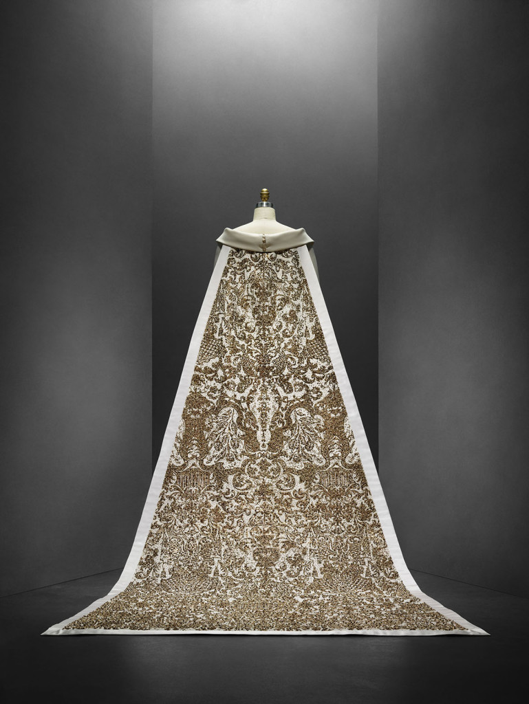 Manus x Machina, fashion technology, The Metropolitan Museum of Art, white and gold embroidered robe