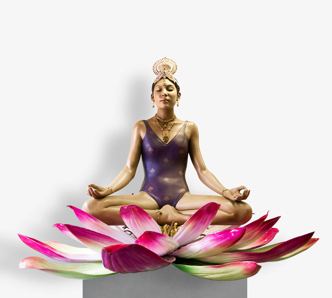 Carole A. Feuerman at the c24 gallery, durgma