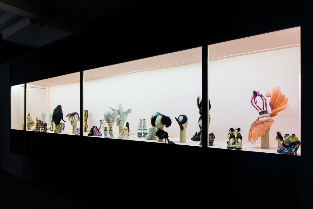 06_p4_haute_a_porter_filep_motwary_modemuseum_hasselt_photo_kristof_vrancken_yatzer