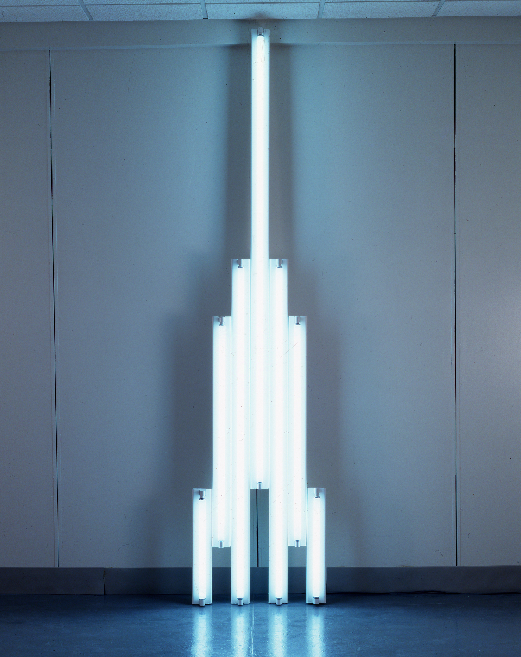 "monument" for V. Tatlin (1966), by Dan Flavin. Cool white fluorescent light; height: 144 inches. National Gallery of Art, Gift of Virginia Dwan.