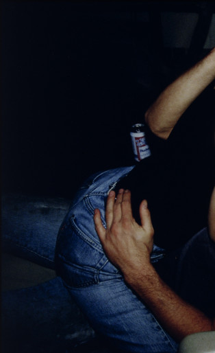 kissing