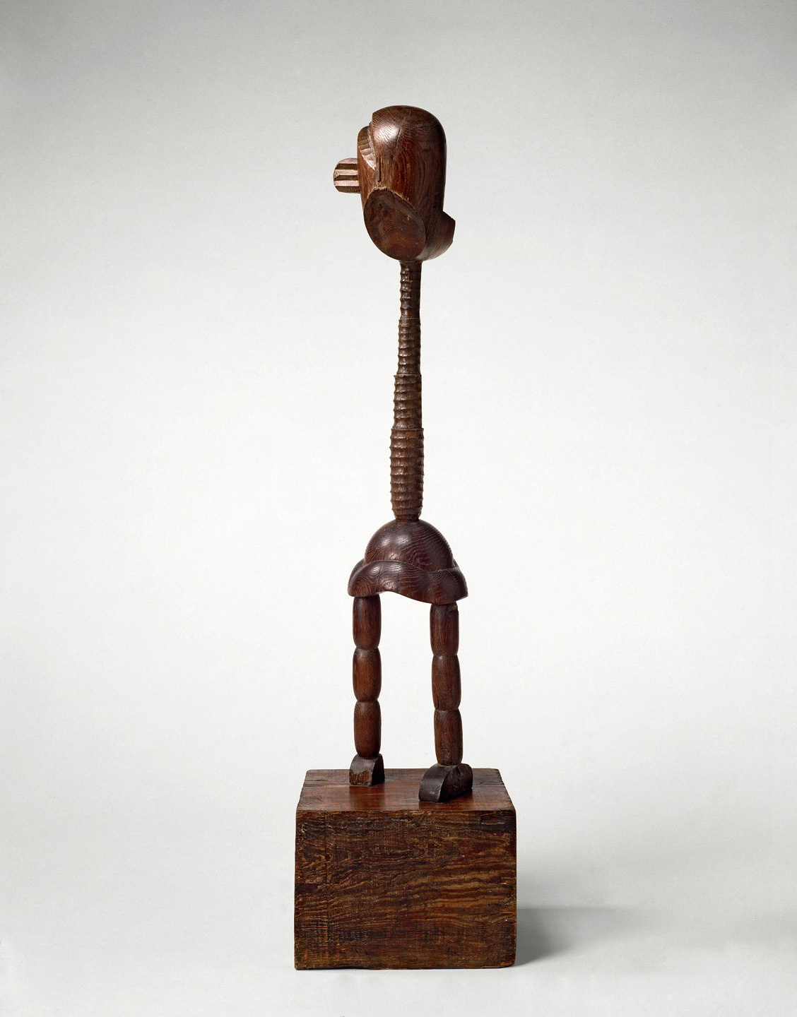Little French Girl (The First Step [III]) (c. 1914–18), Constantin Brancusi. Oak, 152.4 x 38.7 x 32.4 cm. Solomon R. Guggenheim Museum, New York. © 2016 Artists Rights Society (ARS), New York/ADAGP, Paris. Photo: David Heald.