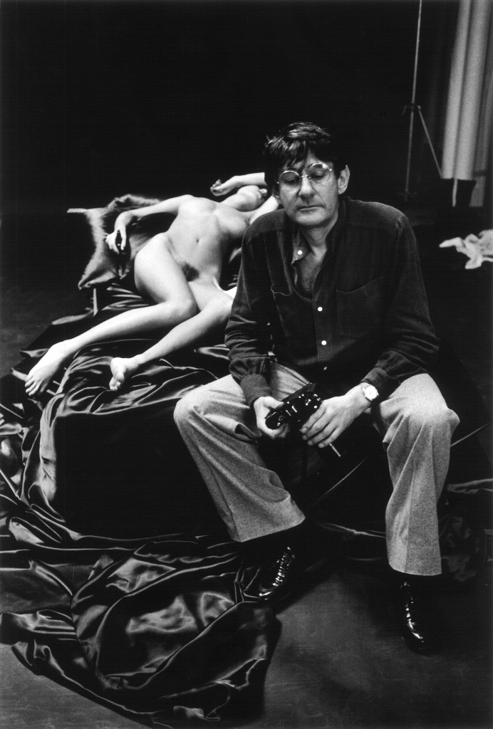Helmut Newton, Rue Aubriot, paris (1976) / Alice Springs © Alice Springs