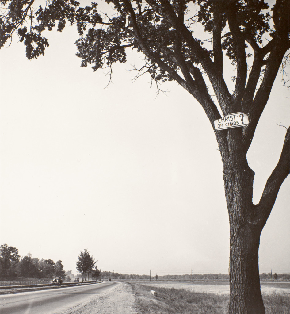 Christ or Chaos? by Walker Evans (1946). Photograph, gelatin silver print on paper. 222 x 203 mm. © Walker Evans Archives, The Metropolitan Museum of Art. 