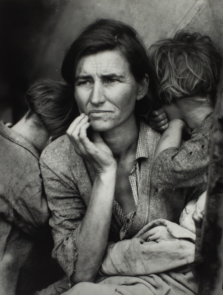 Migrant Mother by Dorothea Lange (1936). Photograph, gelatin silver print on paper. 318 x 241 mm. 