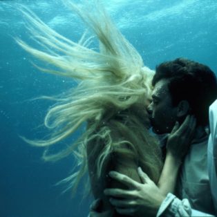 Splash kiss
