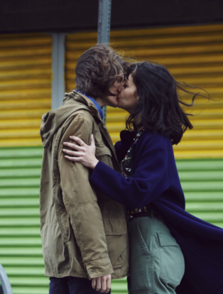 Women Who Kill kissing