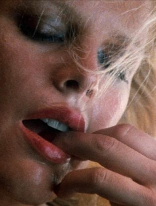 KIM BASINGER