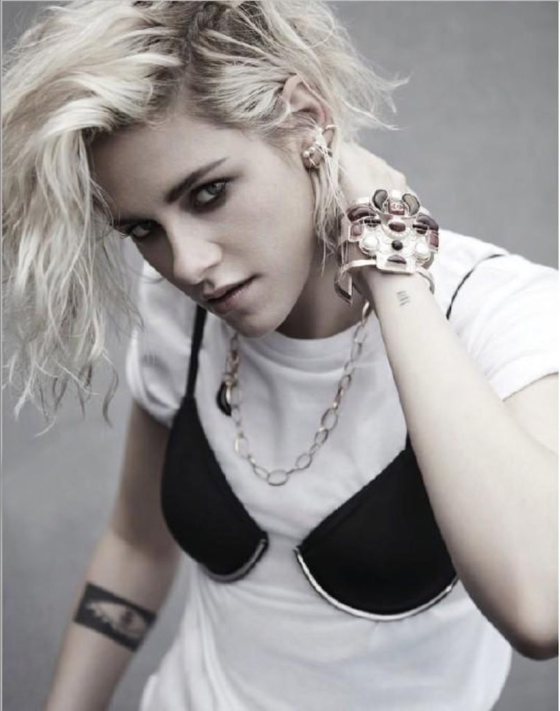 kristen Stewart Wearing a Classic White T-Shirt