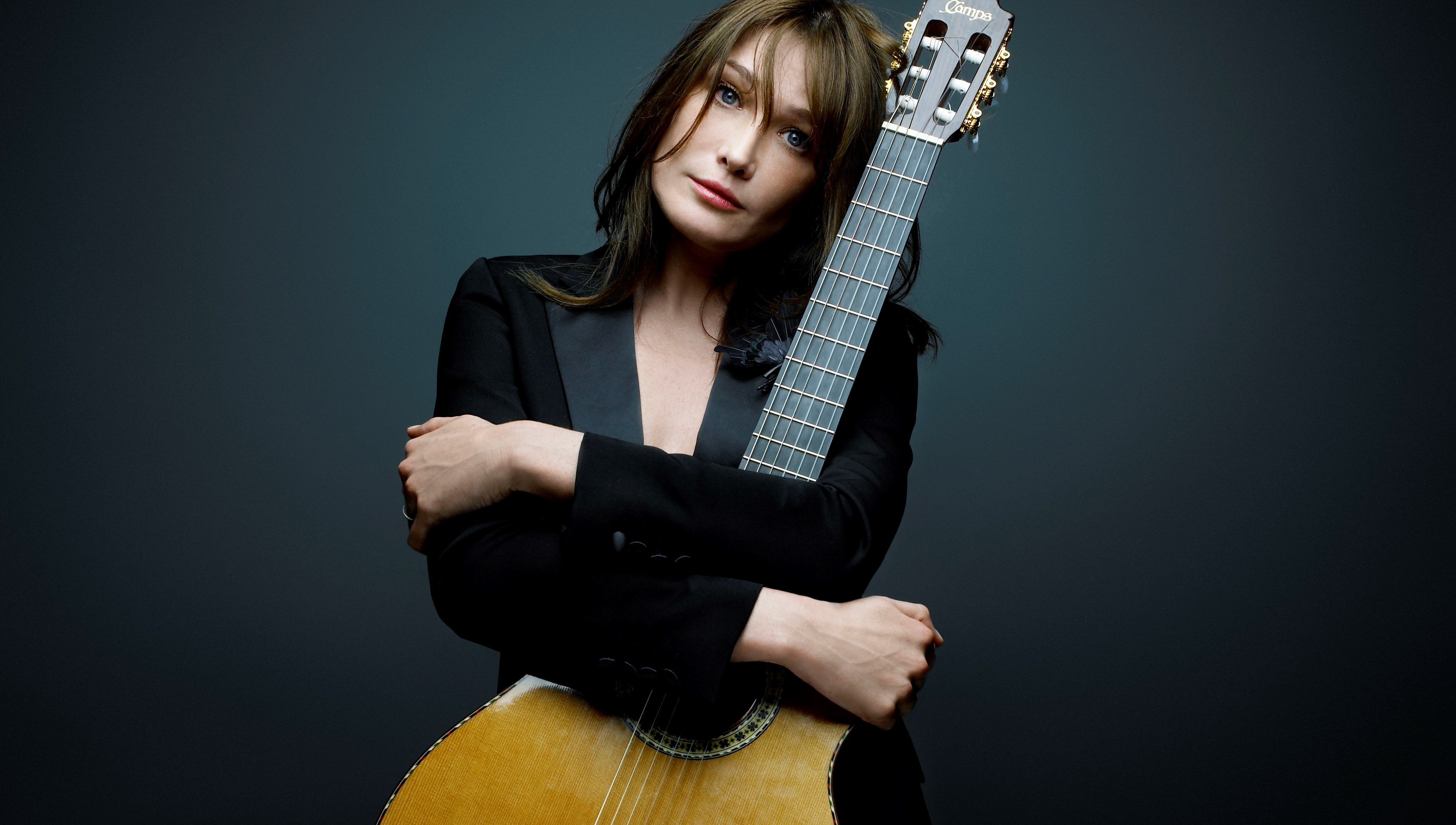 Carla Bruni is touring the USA to promote her latest album-Little French Songs