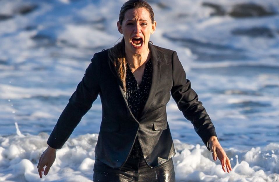 Jennifer Garner in The Tribes of Palos Verdes