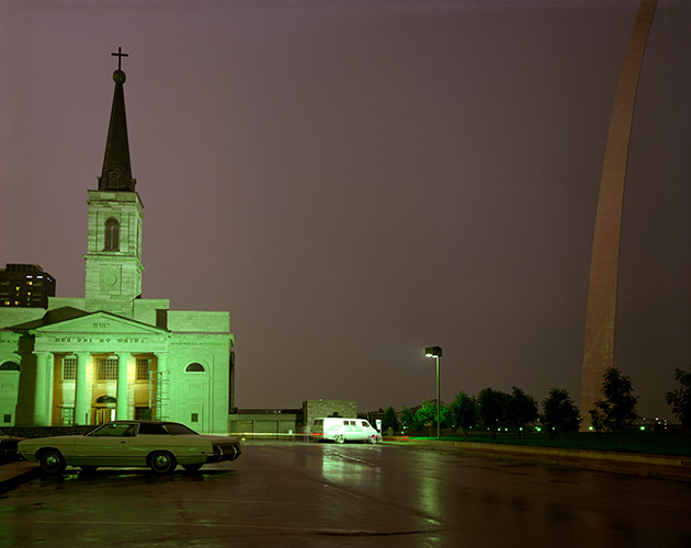 Joel Meyerowitz The Old Cathedral and the arch St. Louis, Missouri 1977