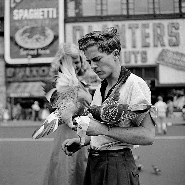 Vivian Maier Man with Pigeons ND
