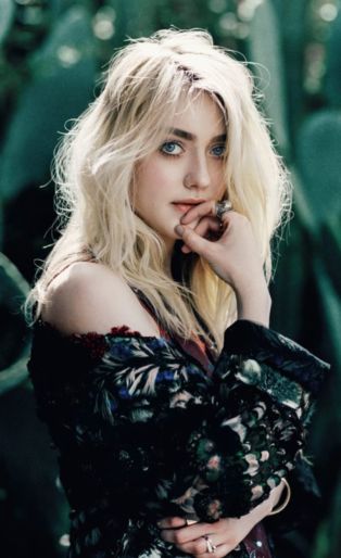 Dakota Fanning Please Stand By