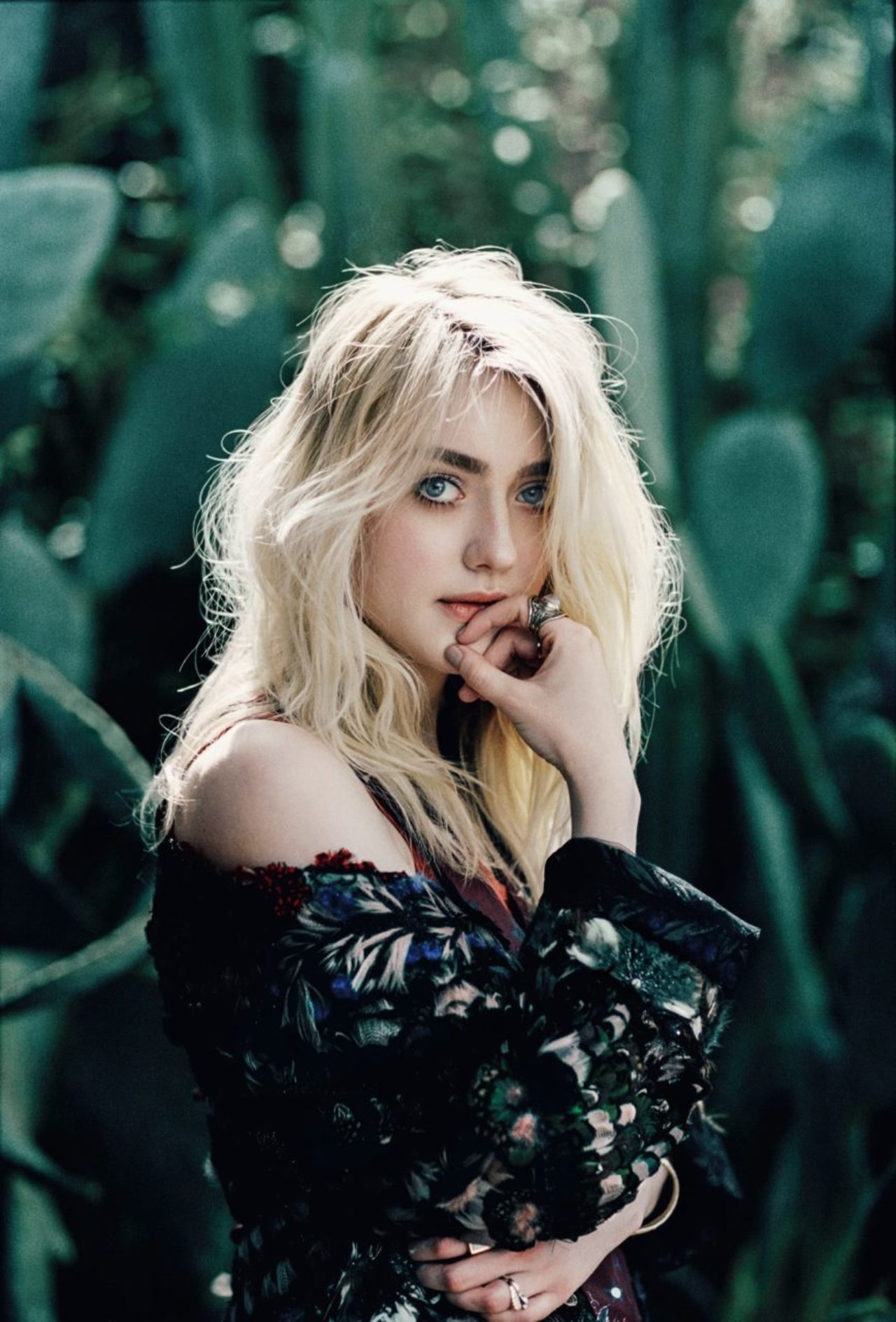 Dakota Fanning Please Stand By