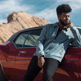 Khalid-press-photo-2017-billboard-