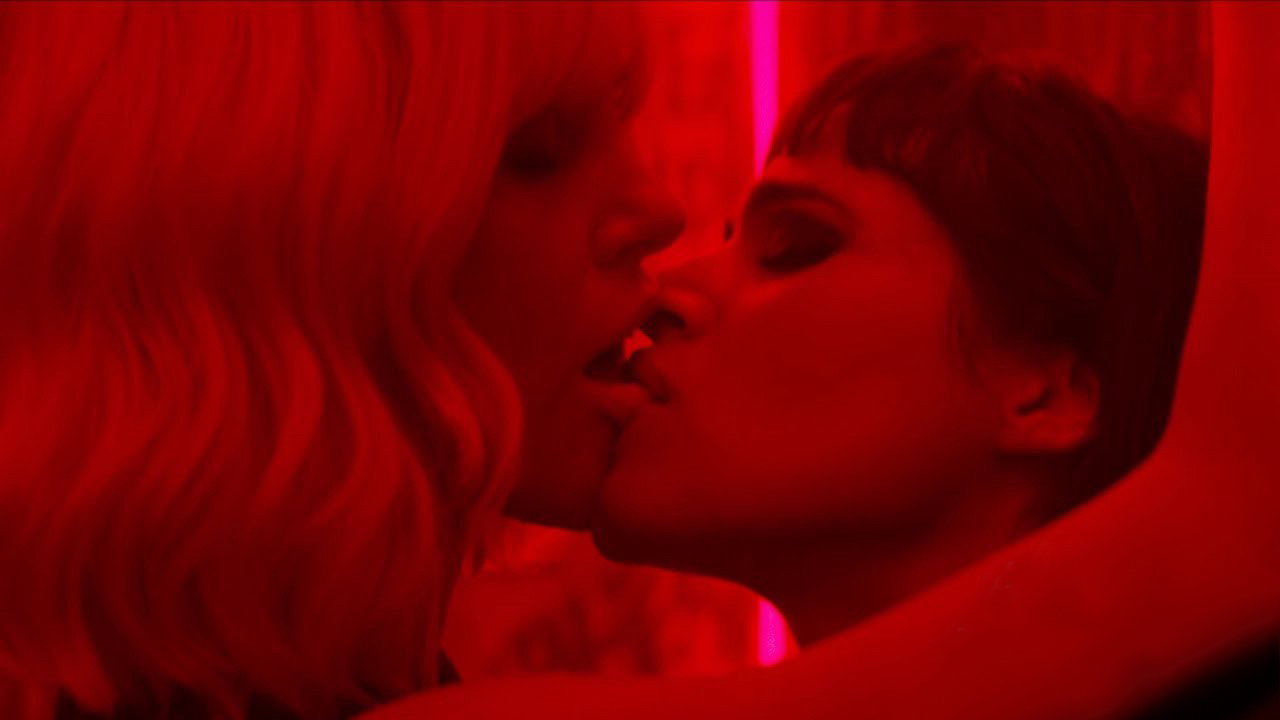 charlize-atomic-blonde-sexy