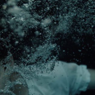 UNDERWATER SHOT