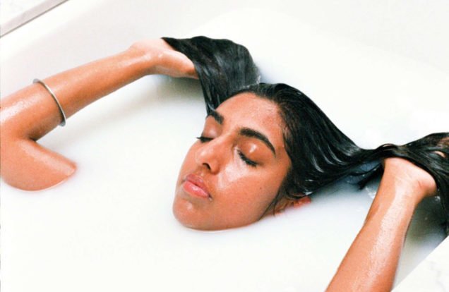 white tub woman