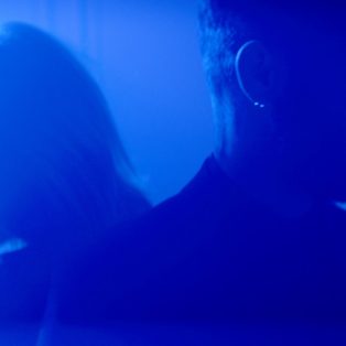 Taylor Swift blue