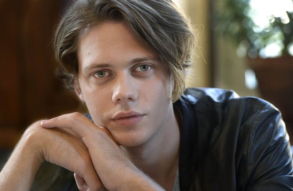 Bill Skarsgard Castle Rock Stephen King Hulu