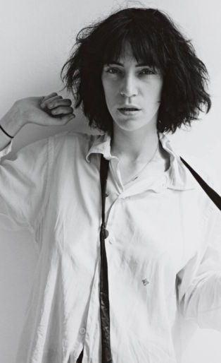 Patti Smith 1975 by Robert Mapplethorpe 1946-1989