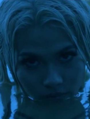 Hayley kiyoko blue water