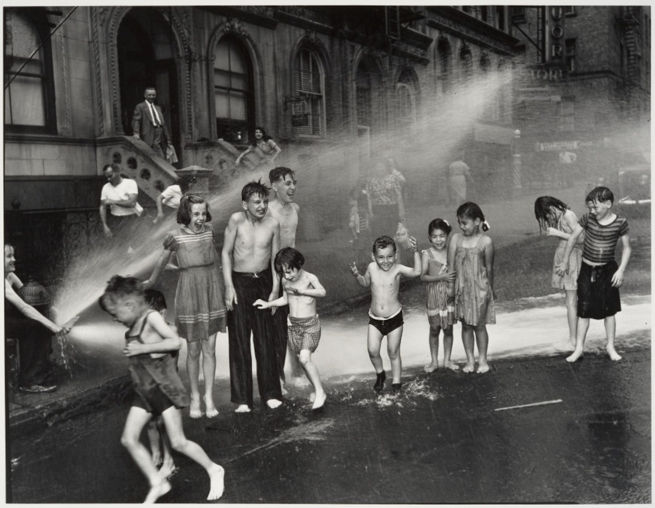 WEEGEE 1937 Summer on the Lower East Side