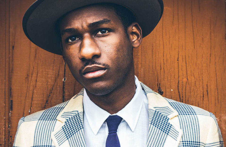Leon-Bridges in hat