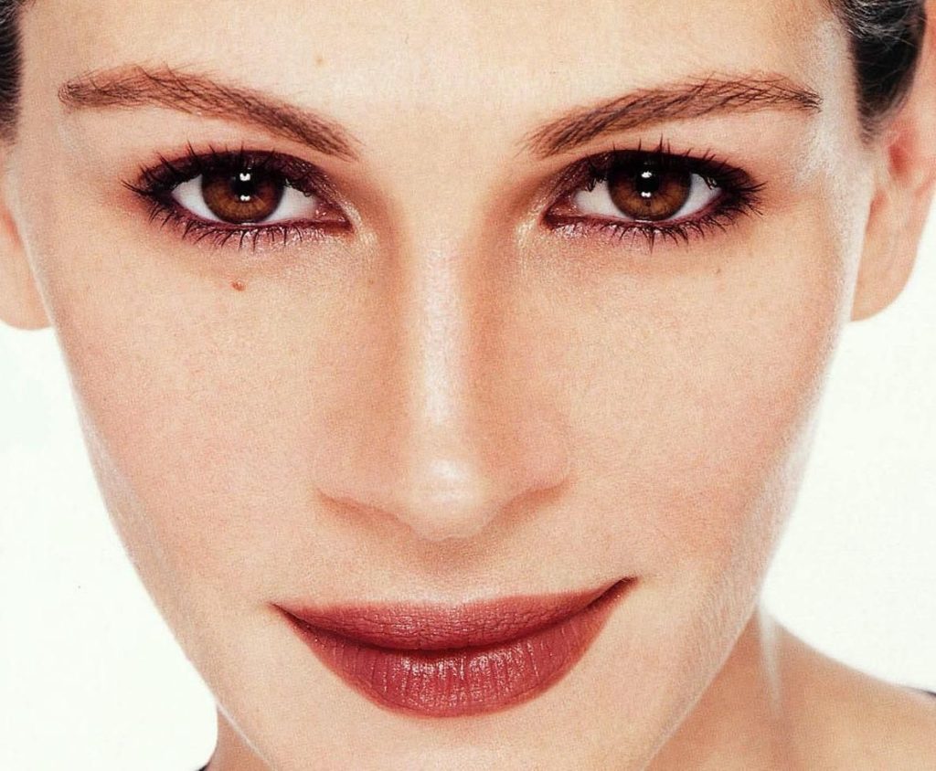Julia Roberts closeup portrait