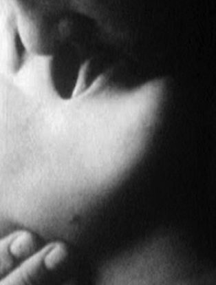 Andy-Warhol-Kiss-1963-21