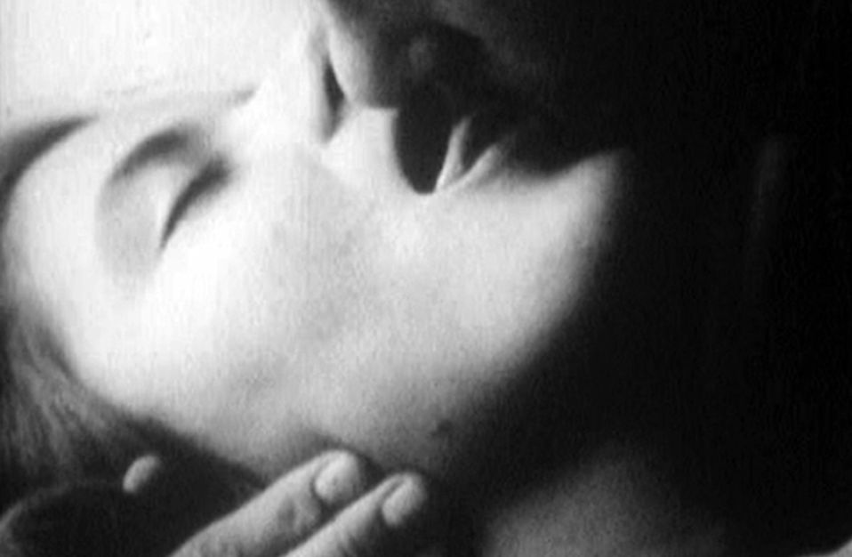 Andy-Warhol-Kiss-1963-21