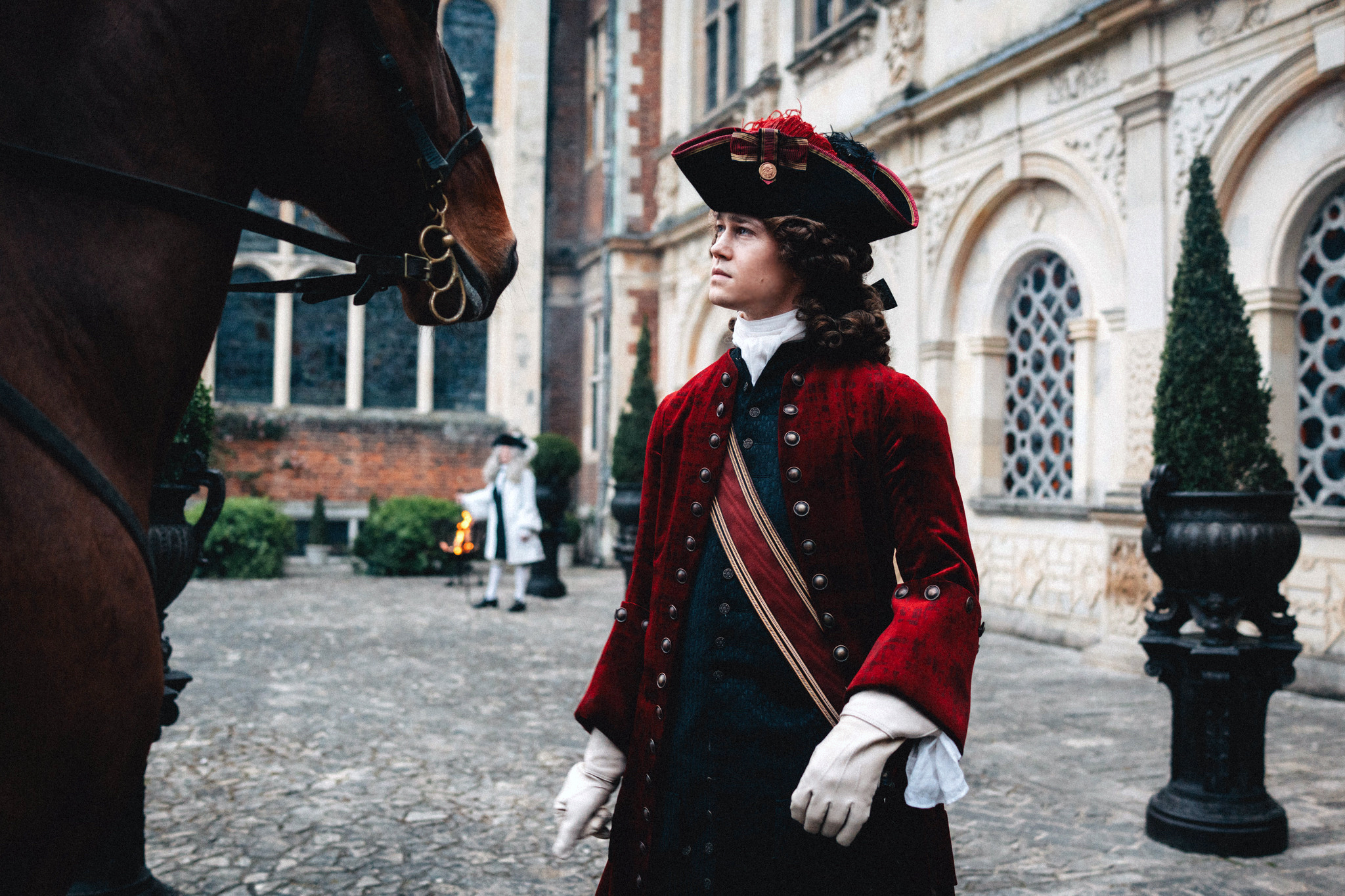 the-favourite-joe-alwyn