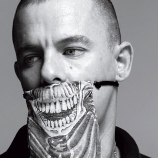 Alexander McQueen Steamy Streaming