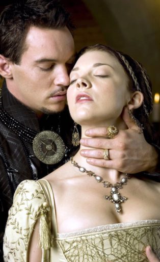 Sexiest-TV-Shows-Netflix-Streaming