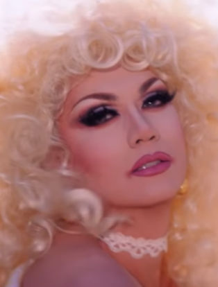 Drag Queens Dolly Parton Jolene