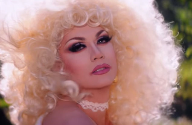 Drag Queens Dolly Parton Jolene