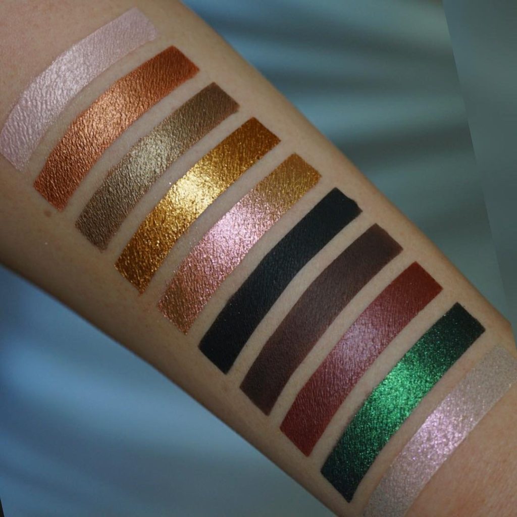 Pat McGrath Mothership eyeshadow palette of colors