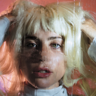 LADY GAGA