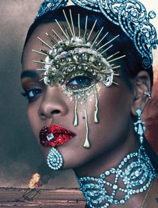 Rhianna with amazing celebrity eye makeup by makeup artist Pat McGrath